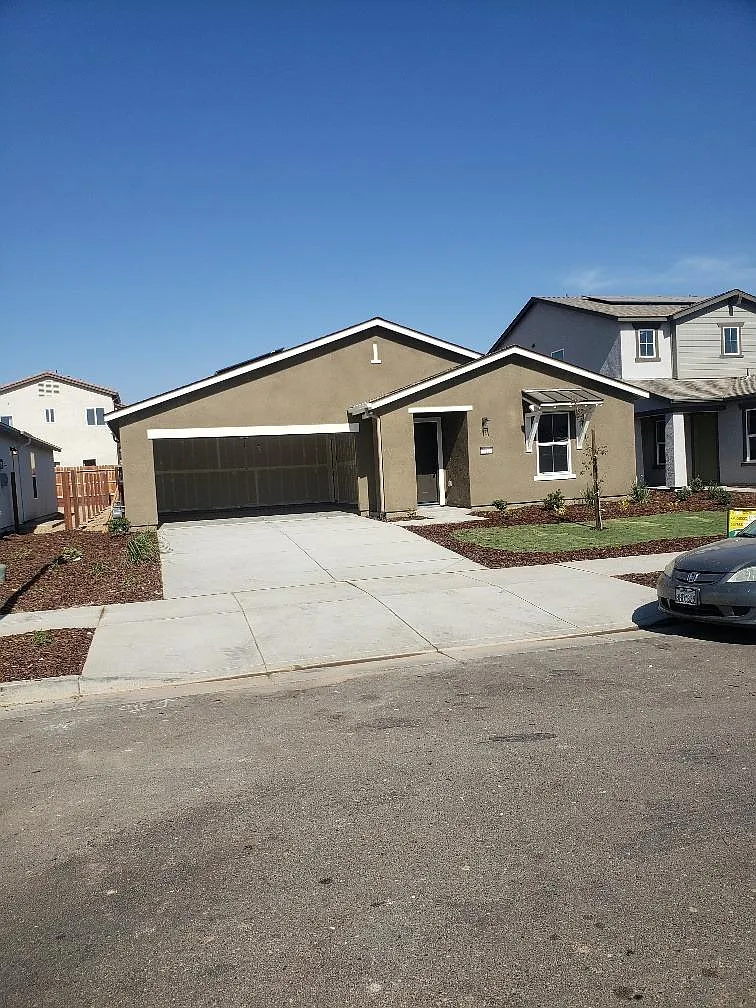 645 Keenan Ct photo 1