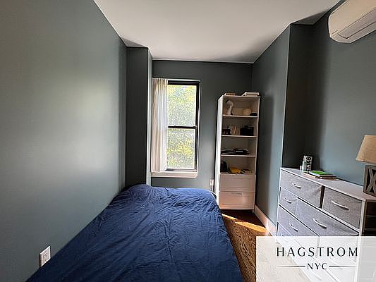 4th image of 396 S 5th St APT 3B