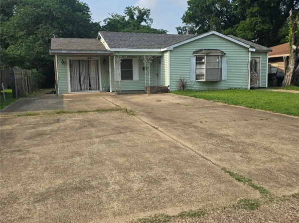 1405 Fullilove Dr, Bossier City, LA 71112