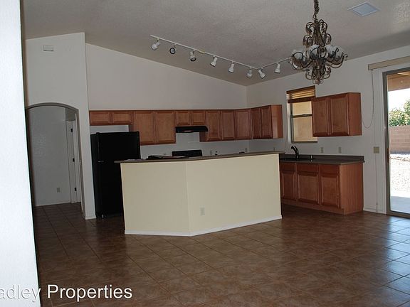 5th image of 3070 Plaza De Viola