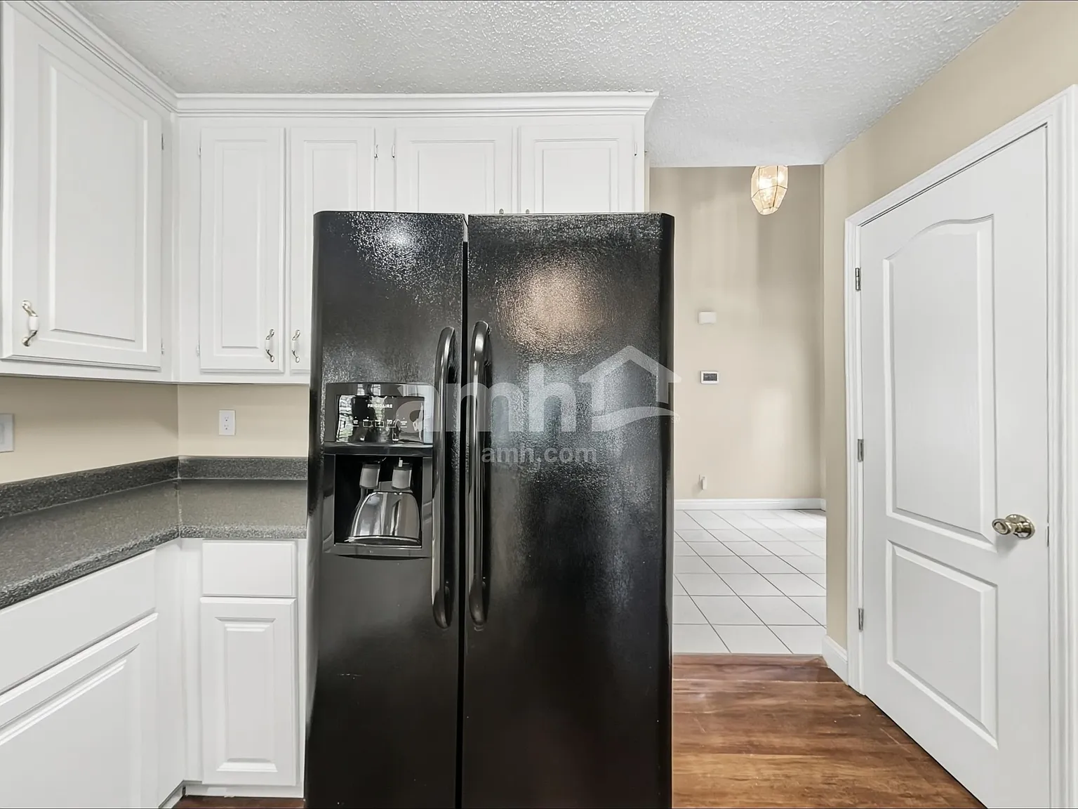 3 bed, 2.5 bath, 2012 sqft, $2,270 — Photo 4