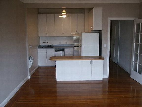 4th image of 3235 Gough St APT 203