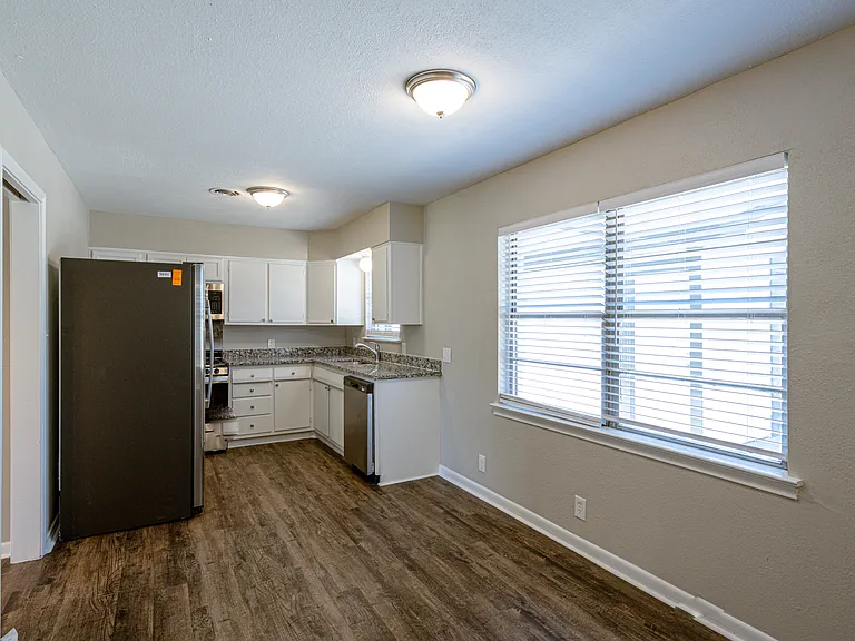 105 Dupont Cir — Photo 20