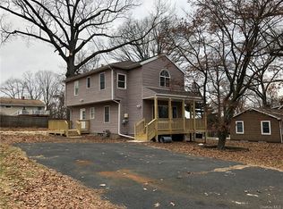 37 Forest Glen Rd, Valley Cottage, NY 10989