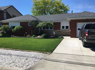 23124 Liberty St, Saint Clair Shores, MI