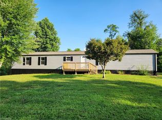 1025 Kristie View Ln, Danbury, NC 27016