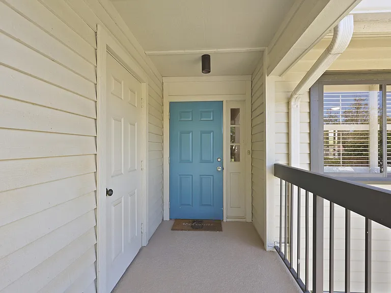 5172 SE Club Way #207 — Photo 35