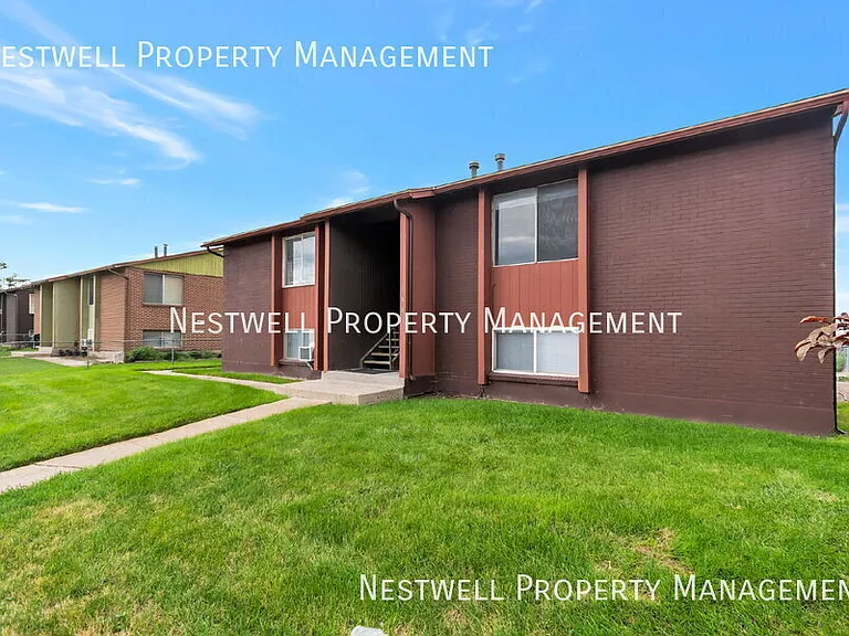 1881 W Lake Park Dr #4 — Photo 15
