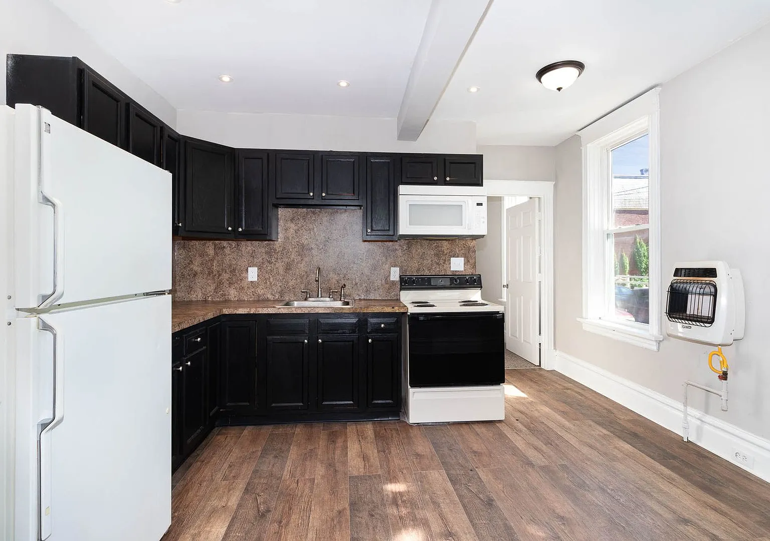 551 Radnor Street — Photo 4