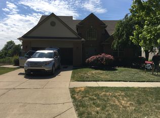 21680 Barrington Dr, Woodhaven, MI 48183