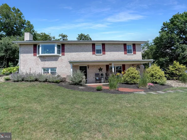 142 S Crossroads Rd, Lykens, PA 17048