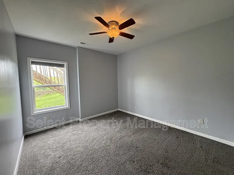 7518 Ravens Stone Dr — Photo 26