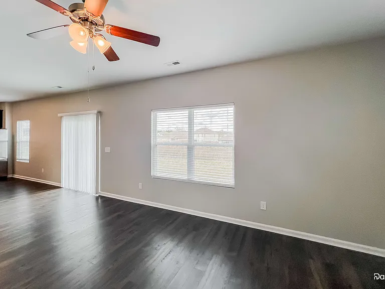 12545 Downing Dr — Photo 5