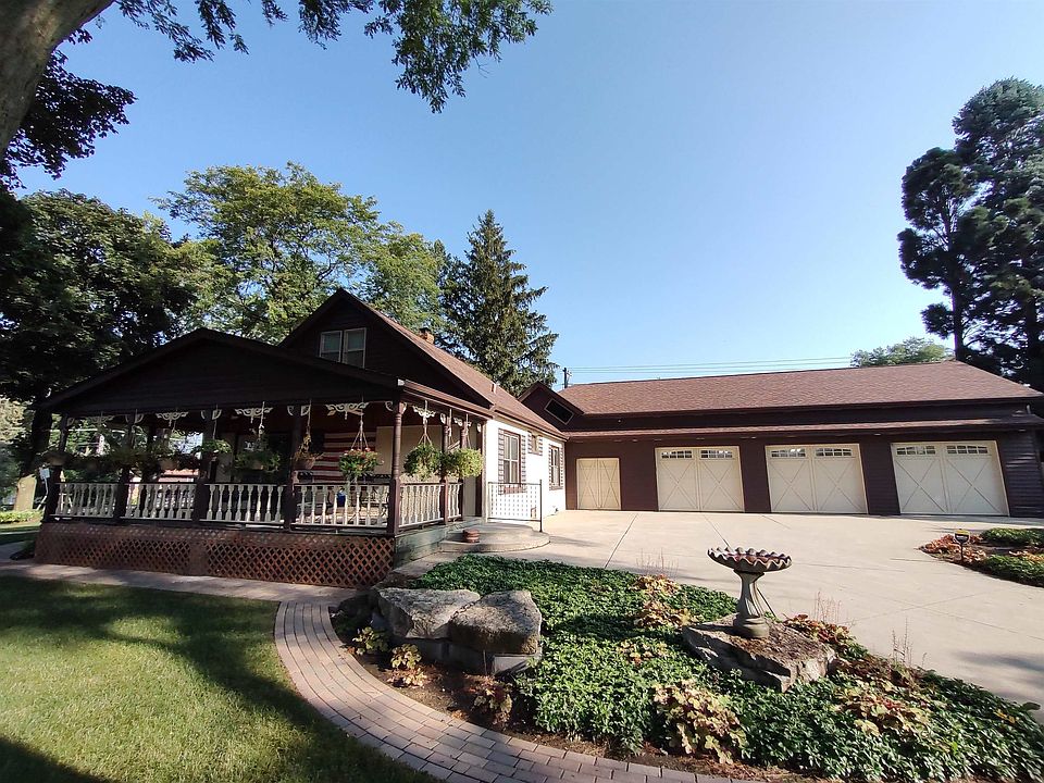 1st image of 884 Phelps Ave