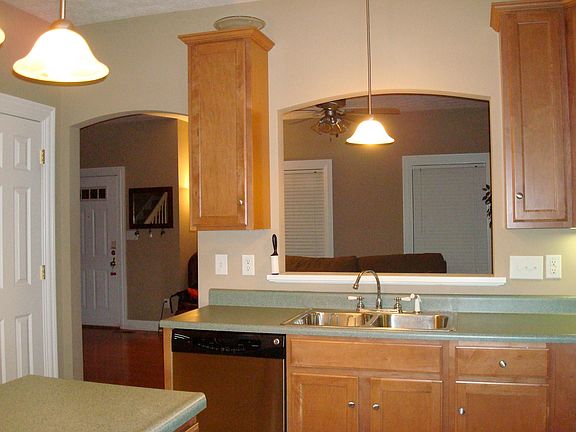5th image of 1704 Yandes St