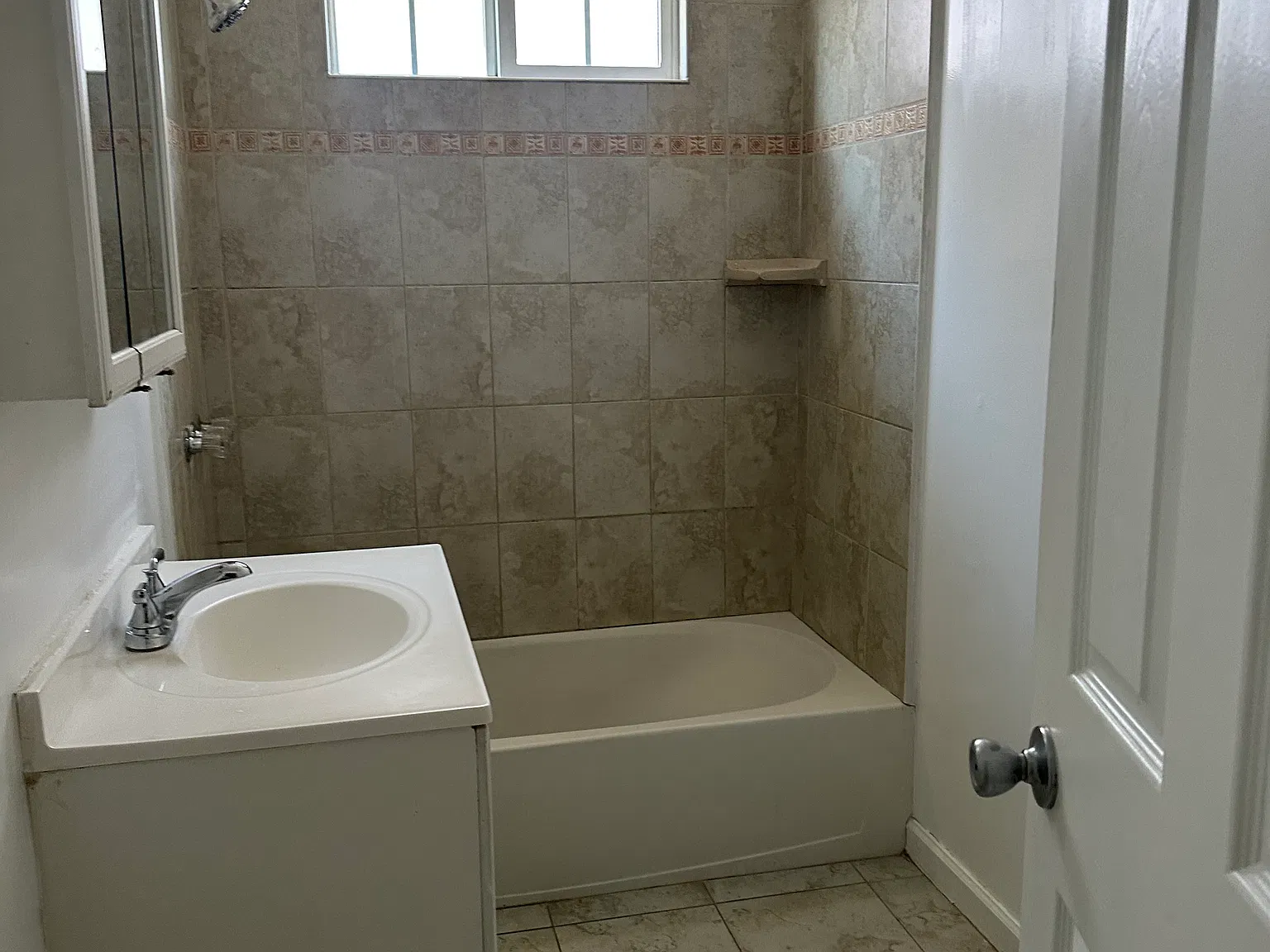 2 bed, $2,600 — Photo 3