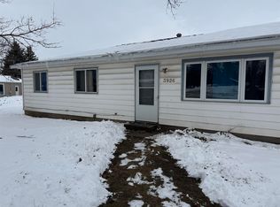 3926 Richland Dr, Waterloo, IA 50701