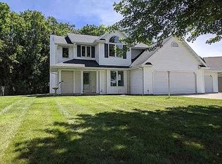 1701 Highridge Ter, Menasha, WI 54952