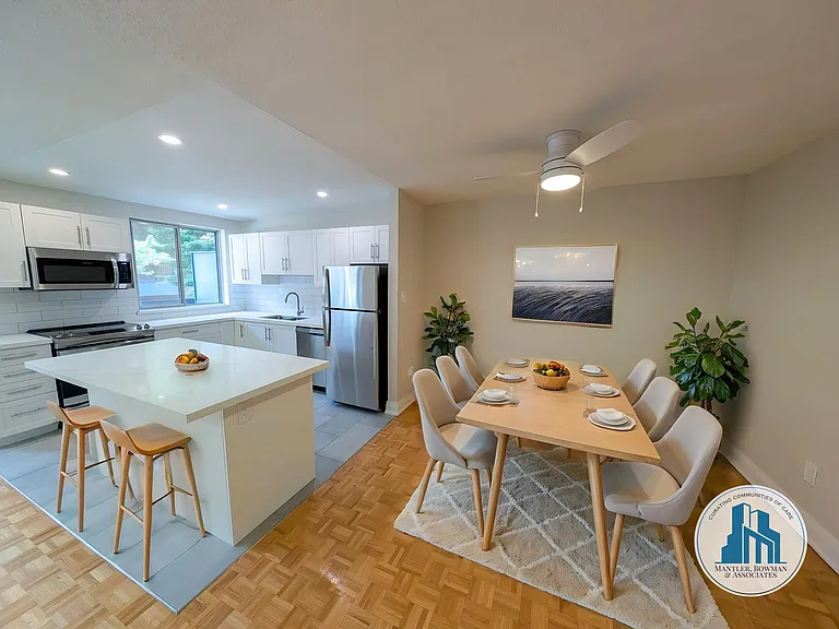 216 Essex Ave — Photo 12