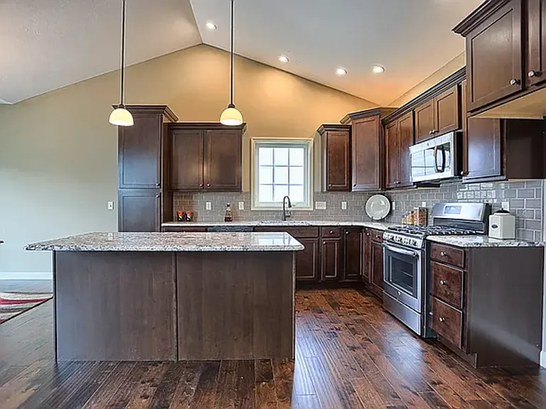 108 Cattail Ave — Photo 8