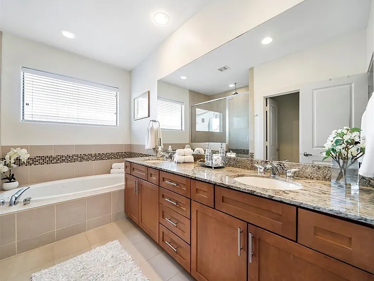 5535 Darling St — Photo 22