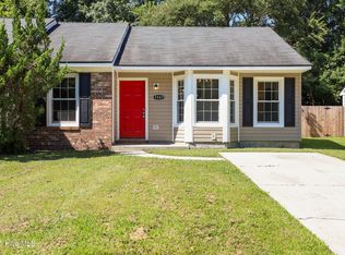 1947 Rolling Ridge Dr, Midway Park, NC 28544