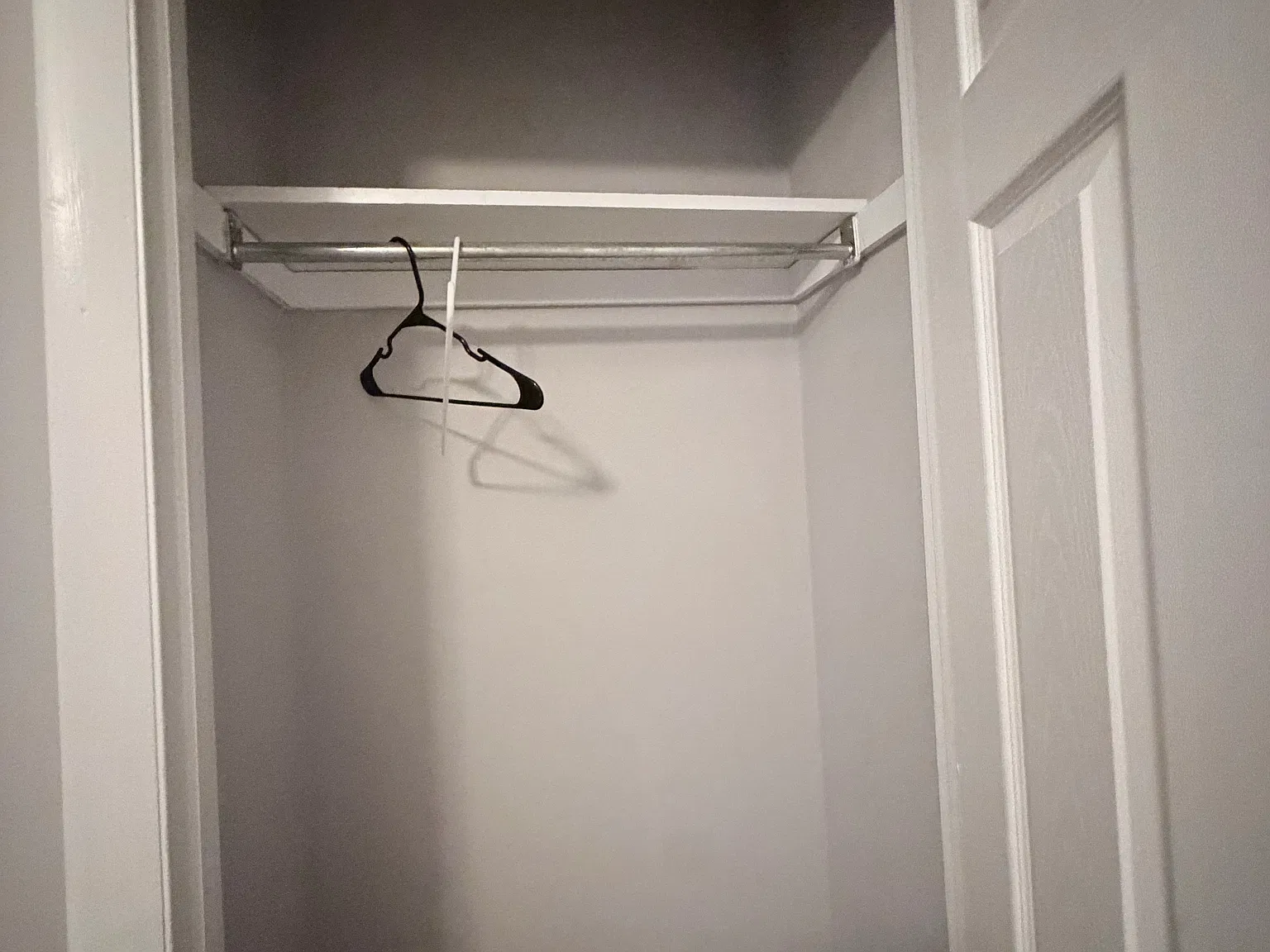 1 bed, 900 sqft, $650 — Photo 4