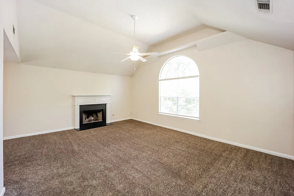 3 bed, 2.0 bath, 1460 sqft, $2,480 — Photo 4