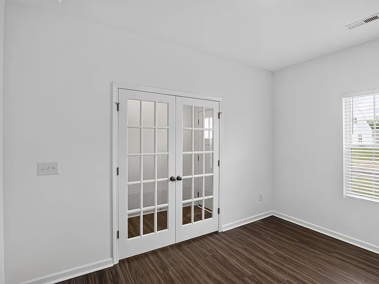 115 Holly Oak Ct — Photo 29
