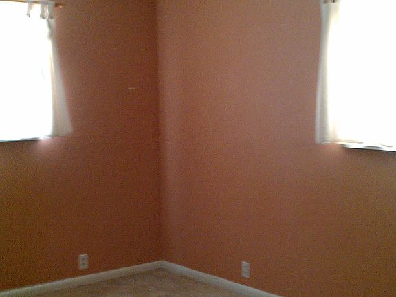 2nd image of 1213 W Elliott St