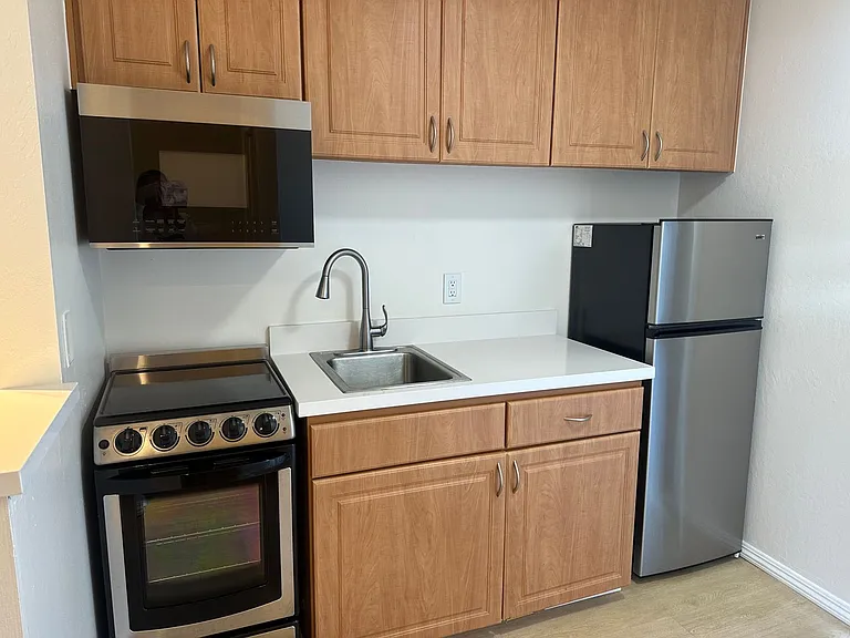 Plum Street Garden Apartments 501 Plum St Capitola, CA 95010 — Photo 21