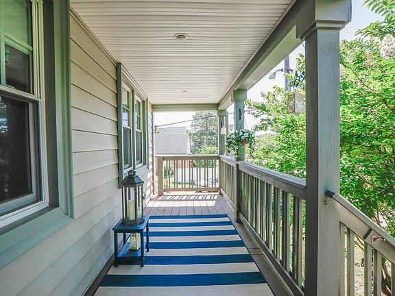 5th image of 1040 Little Bay Ave
