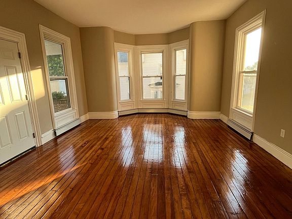 5th image of 73 Talcott Ave Floor 1