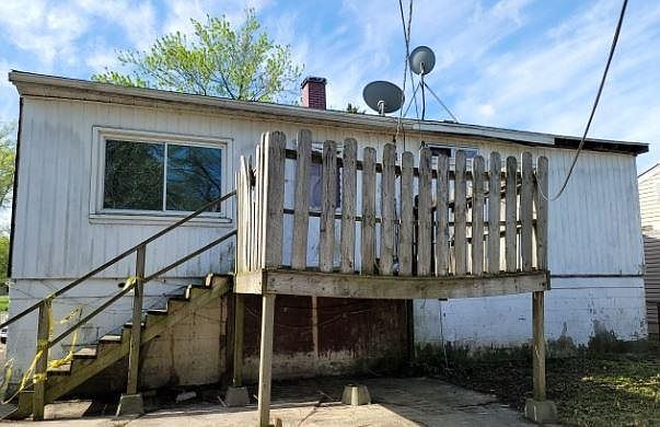 2nd image of 1408 Ambassador Ln