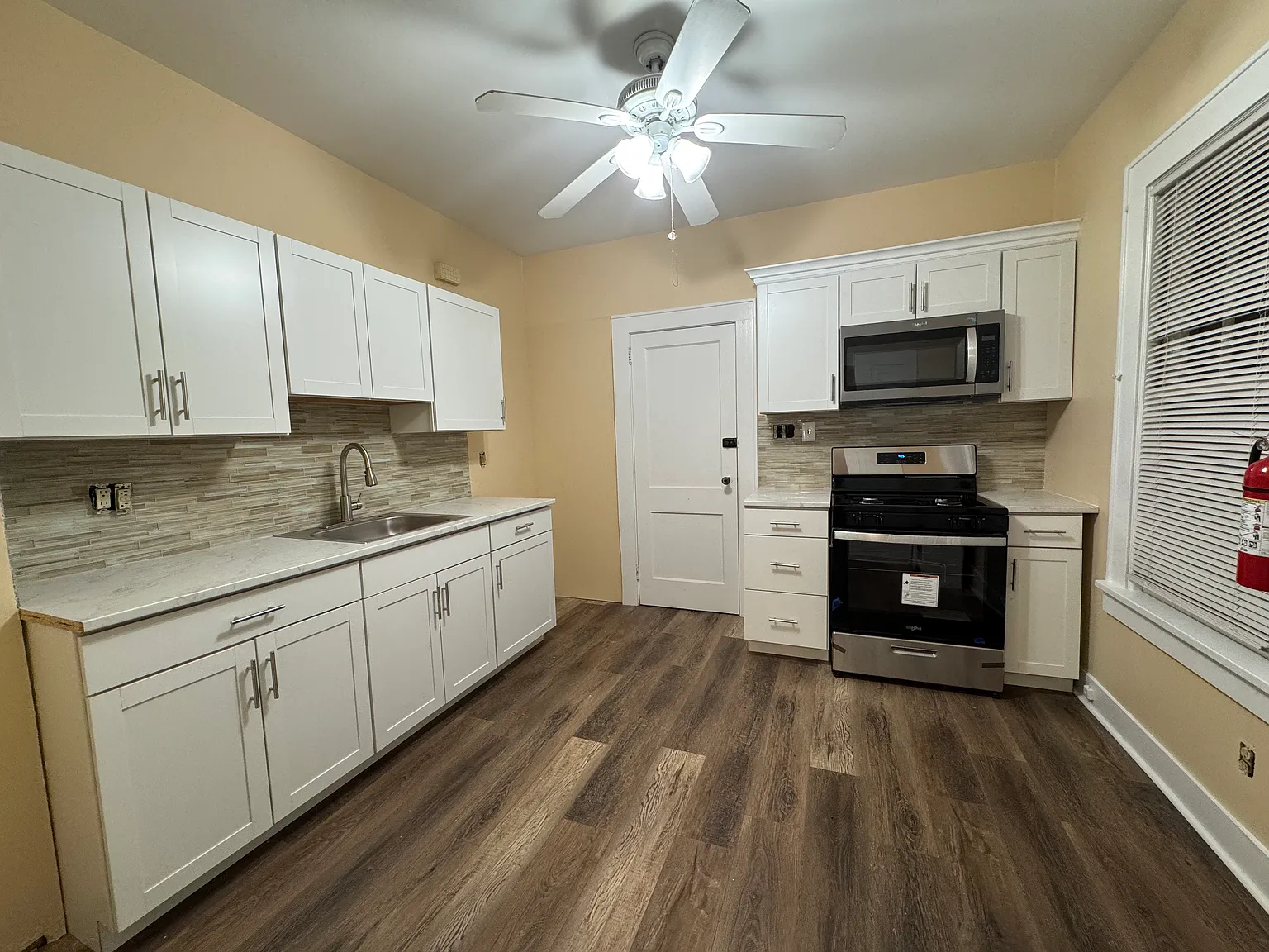 2 bed, $2,700 — Photo 4