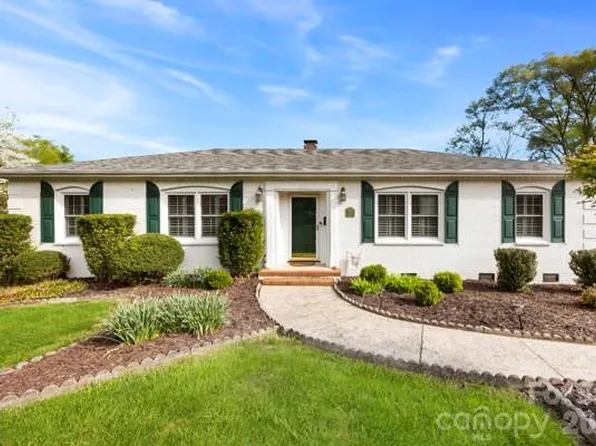 112 Brook Ln, Mount Holly, NC 28120