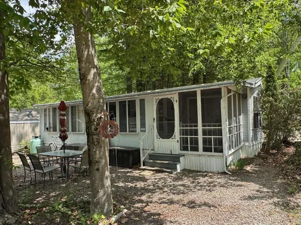 296 Baxter Lake Drive, Rochester, NH 03867