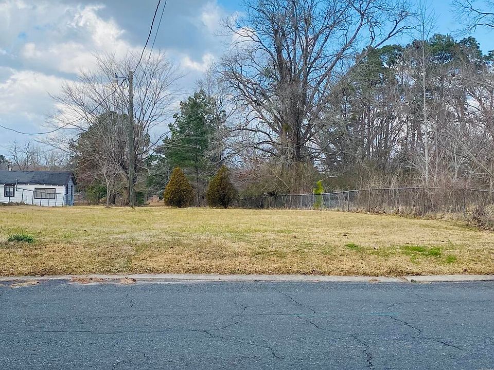 1st image of 520 Martin Luther King Dr
