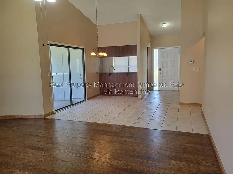 2024 Sheffield Ct — Photo 4
