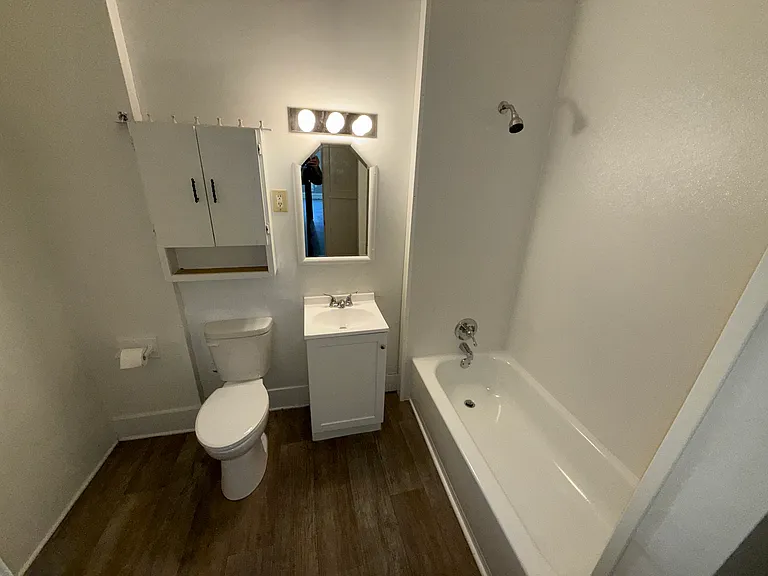 133 W 13th St #3 — Photo 7