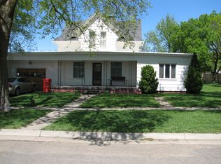 411 W Iowa St, Crofton, NE 68730