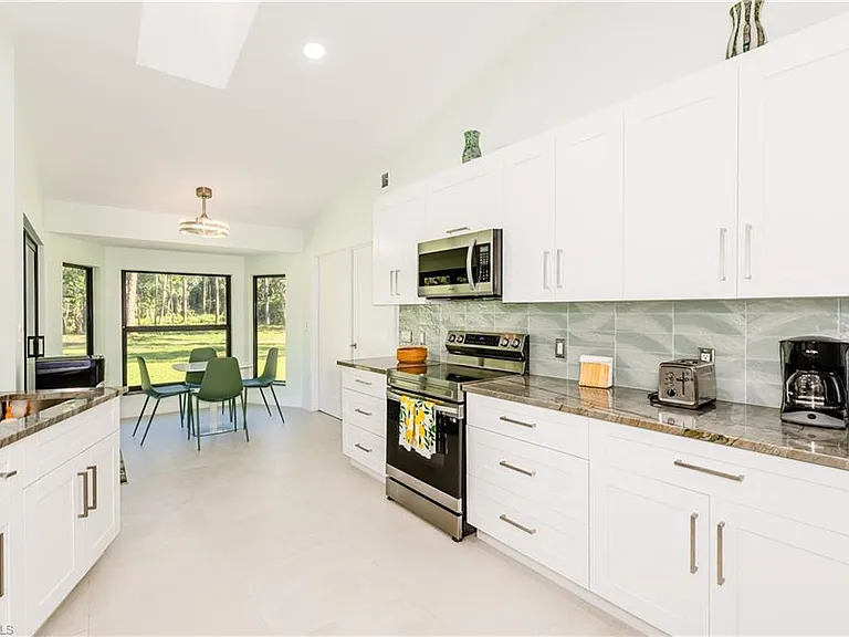 3511 17th Ave SW — Photo 9
