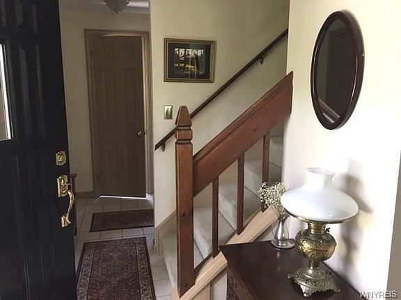 5th image of 39 Tanglewood Dr W