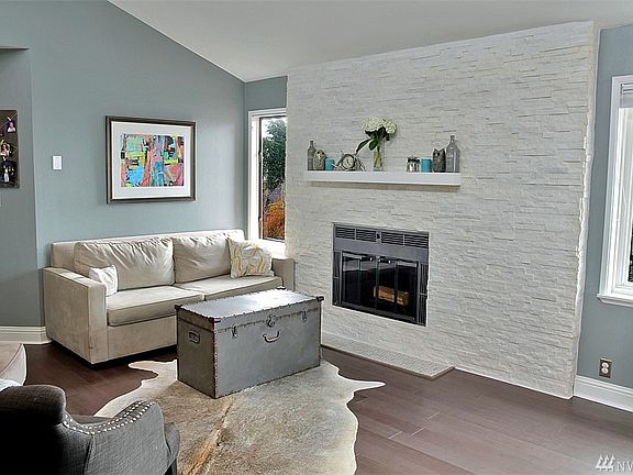 5th image of 215 14th Ave E APT 402