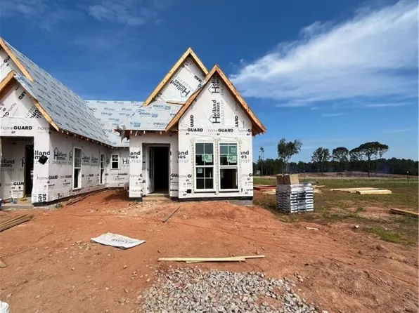 1059 Forest Ln, Opelika, AL 36801