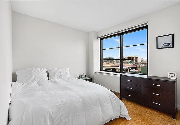 4th image of 15 Dunham Pl APT 11A