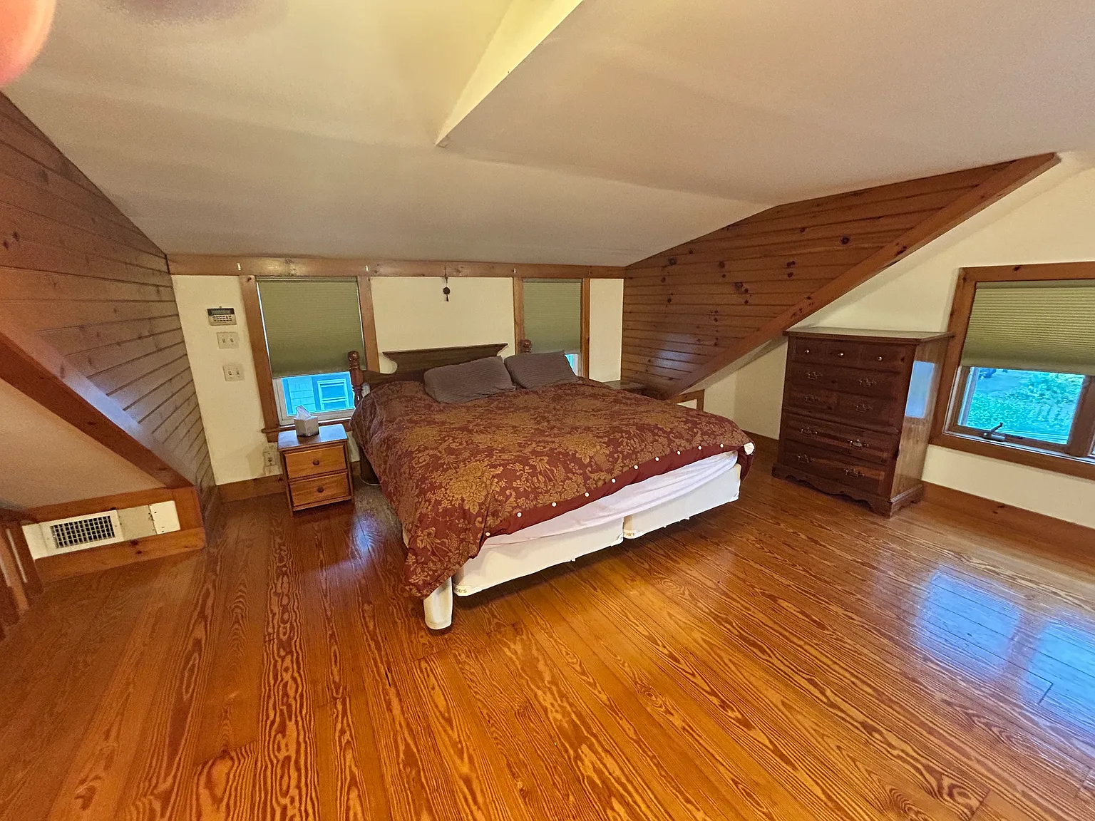 2 bed, 1498 sqft, $3,000 — Photo 3