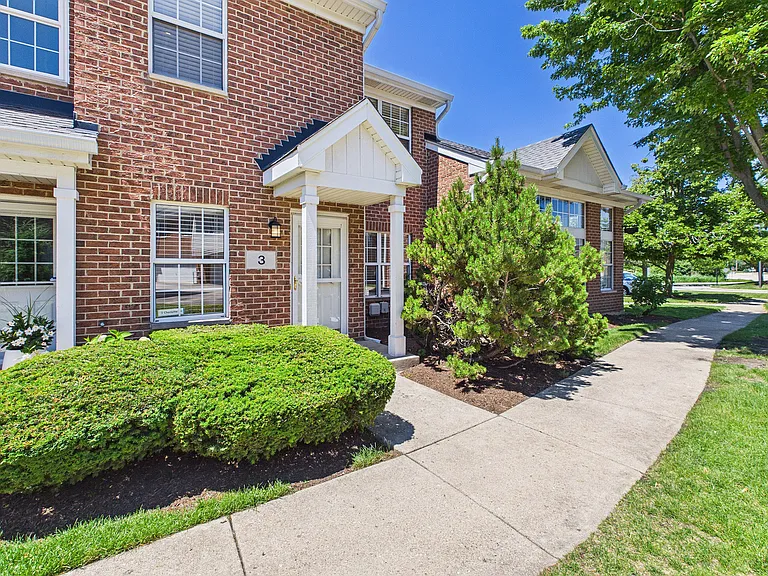 3 Charlotte Cir — Photo 3