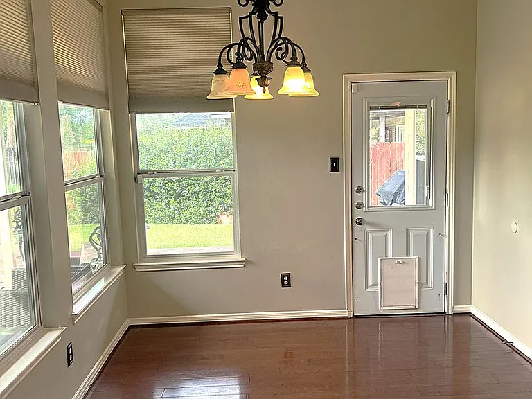 18718 Walden Forest Dr — Photo 15
