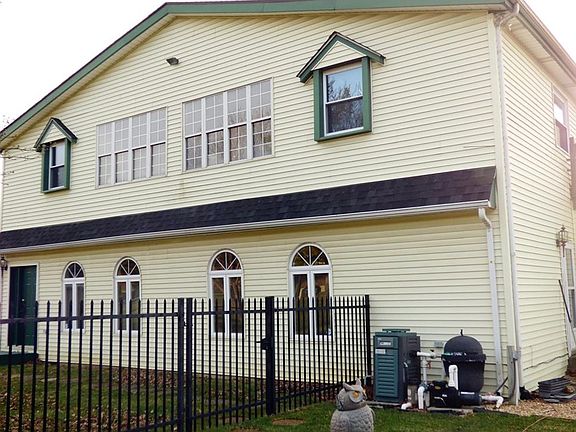3rd image of 8241 Autumn Mill Ln